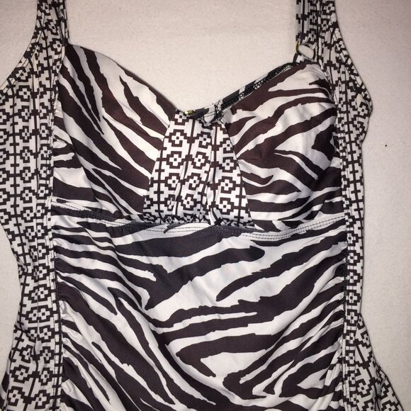 Antonio Melani Zebra Print Tankini Top Padded Bust Adjustable Straps Size M - Picture 2 of 7